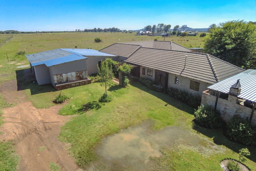 Commercial Property for Sale in La Hoff North West